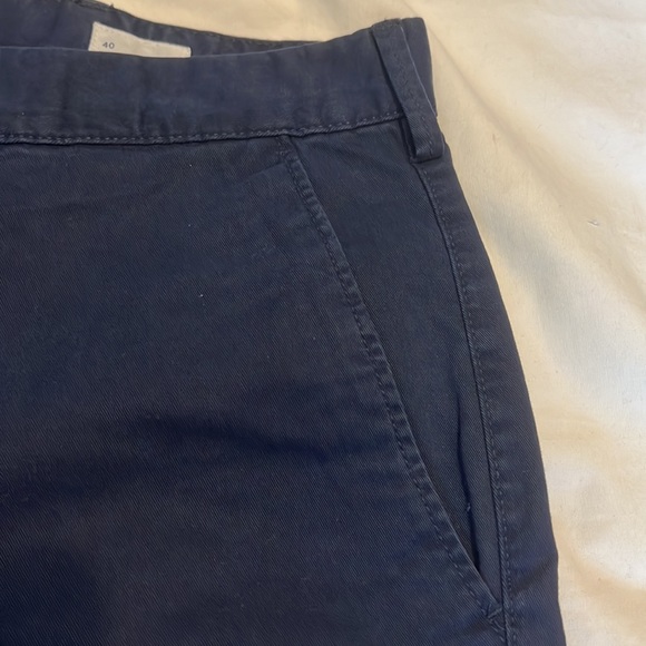Gap Navy Shorts size 40 - Picture 5 of 9